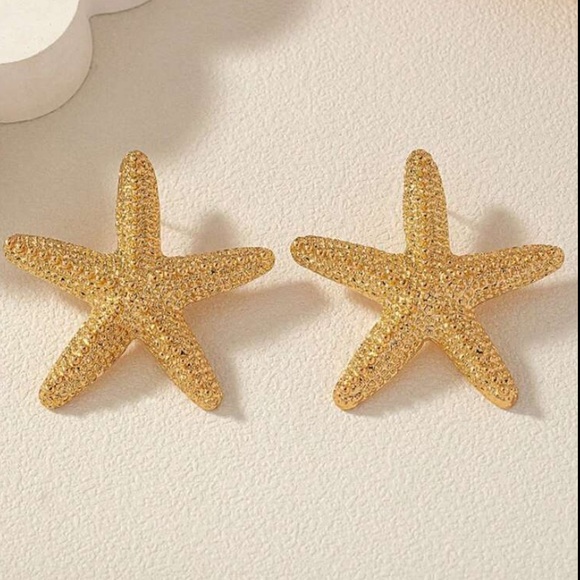 Golden Starfish Earrings - Picture 3 of 6